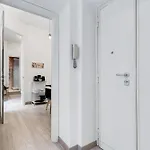Classy 2-bdr In Termini District *