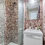 Classy 2-bdr In Termini District Apartament