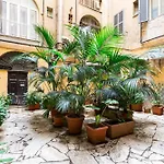 Classy 2-bdr In Termini District *