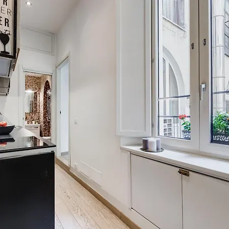 Apartment Classy 2-bdr In Termini District