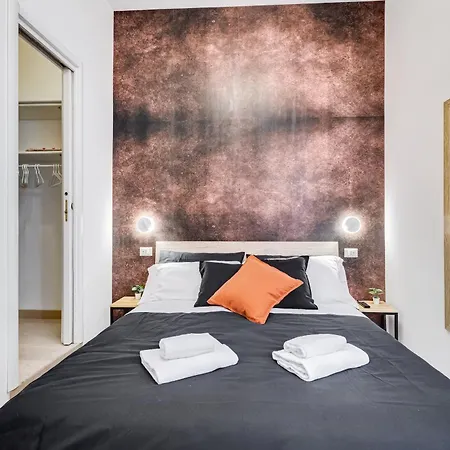 Classy 2-bdr In Termini District Lejlighed *