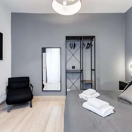 Lejlighed Classy 2-bdr In Termini District Rom