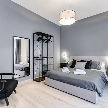 Classy 2-bdr In Termini District Lejlighed *