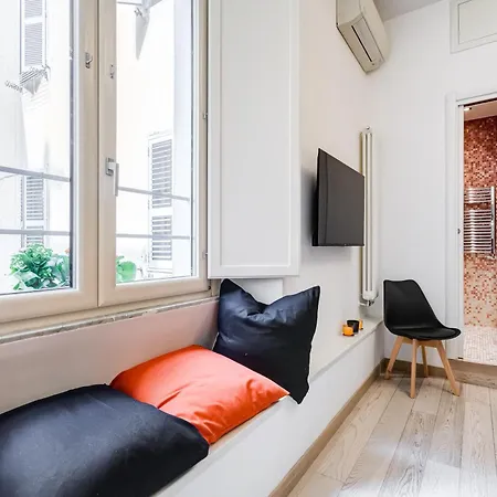 Lejlighed Classy 2-bdr In Termini District Rom