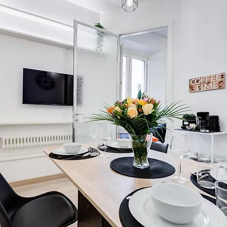 Lejlighed Classy 2-bdr In Termini District Rom