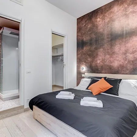 Classy 2-bdr In Termini District Rom